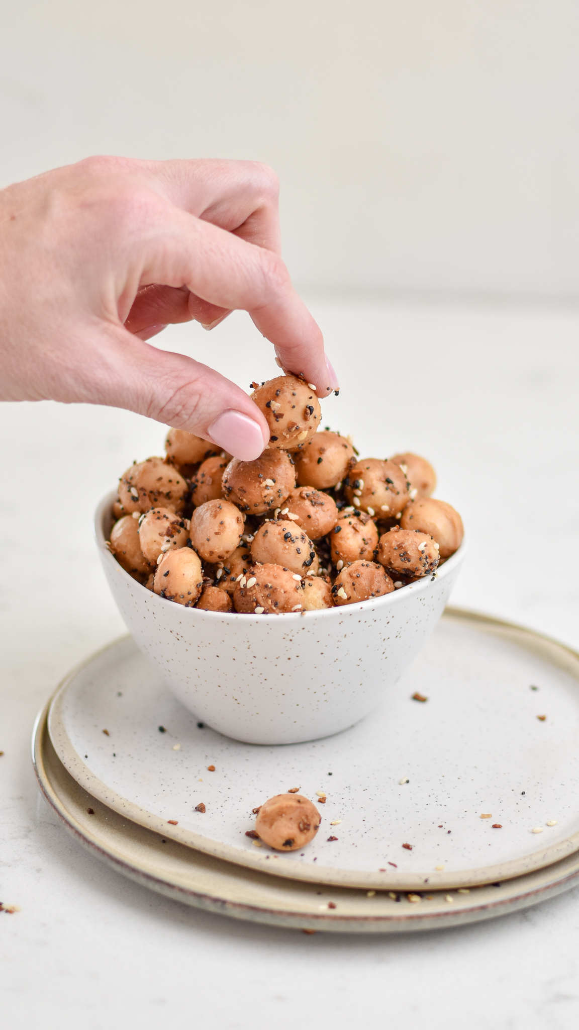 ‘Everything bagel’ seasoned macadamias recipe