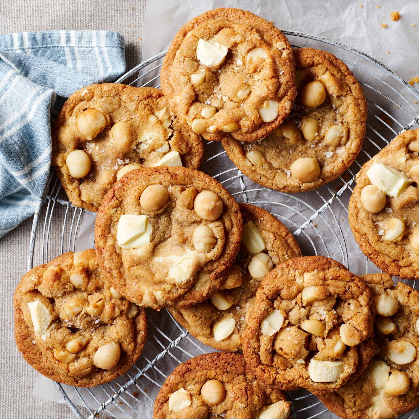 Macadamia and white chocolate cookies